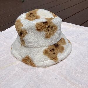Cute Fleece bucket hat. With teddy bear print